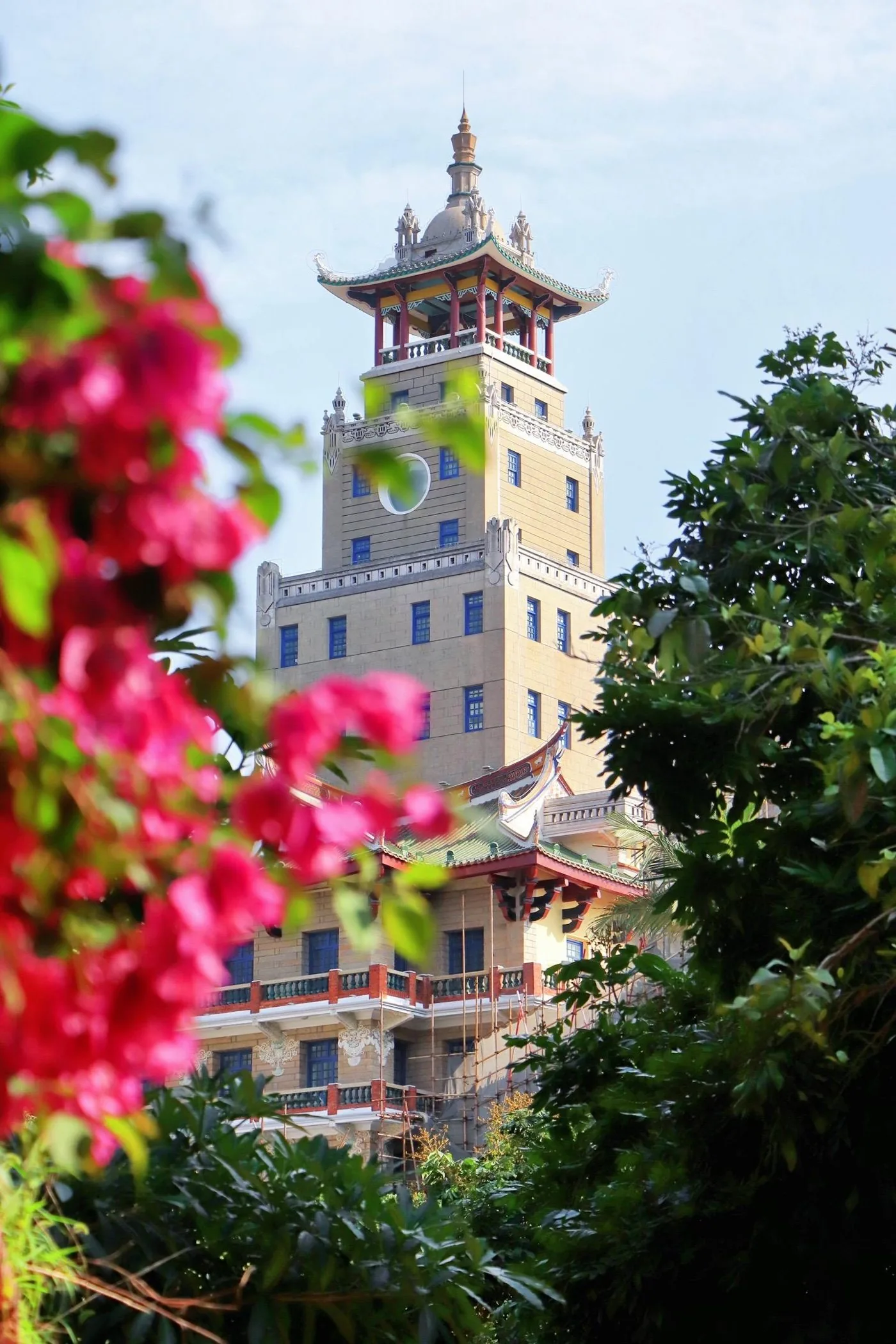 A Chinese pagoda roof set on a Western tower &mdash; Tan Kah Kee's architecture in Jimei, Xiamen